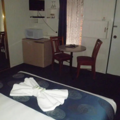 Poet's Recall Motel & Restaurant thumbnail 2