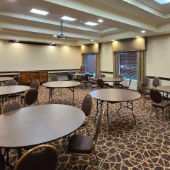 Comfort Inn & Suites Beeville thumbnail 19
