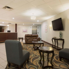Super 8 by Wyndham Grove City thumbnail 12