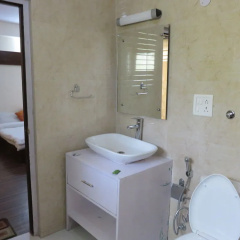 The Auspicious Hotel thumbnail 9