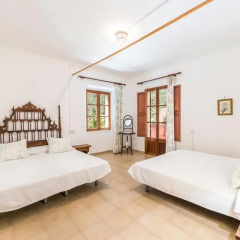 Peaceful Majorcan-style Villa With Pool, Amazing Views Into the Mountains - Bild 2