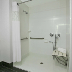 Hampton Inn & Suites Columbus/University Area thumbnail 8