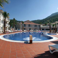 The Blue Lagoon Deluxe Hotel - Bild 9