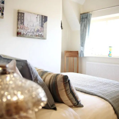 The Six Bells thumbnail 3