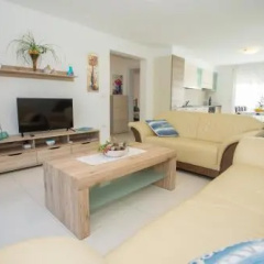Zagar Apartment thumbnail 5