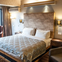 Hotel Ahdoos, Srinagar