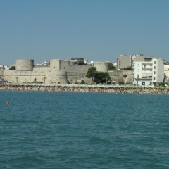 Mare and City House thumbnail 11