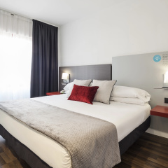 Hotel ILUNION Suites Madrid - Bild 3