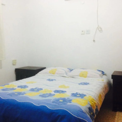 Yaakov's Apartment thumbnail 2