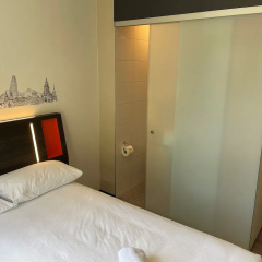 easyHotel Zurich City Main Station - Bild 5