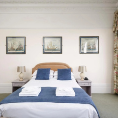 Royal Esplanade Hotel thumbnail 2