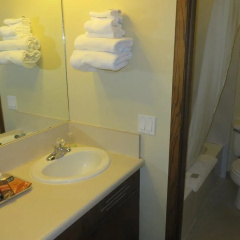 Red Carpet Inn thumbnail 15