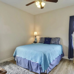 Sunny Beach Sandcastle Cottage by Ryson Vacation Rentals thumbnail 3