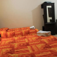 Terracota Corner Room thumbnail 5