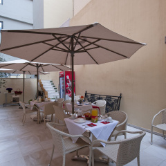 Efplias Hotel Apartments and Suites - Bild 20