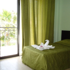 Blue Pine Hotel - Bild 5