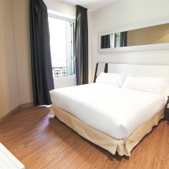 Petit Palace Triball Hotel - Bild 20