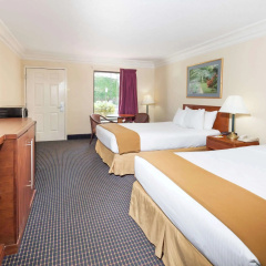 Super 8 By Wyndham Dalton/Convention Center Area thumbnail 5
