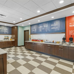 Hampton Inn & Suites Bend thumbnail 36