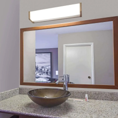 Delavan Inn and Suites thumbnail 9