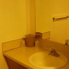 Sunshine Motel II thumbnail 9