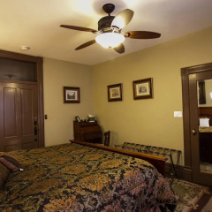 Swantown Inn thumbnail 3