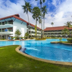 Amora Beach Resort Phuket - Bild 1