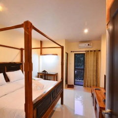 The Boon House thumbnail 2