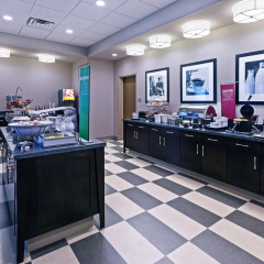 Hampton Inn Marion thumbnail 19