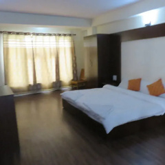 The Auspicious Hotel thumbnail 5