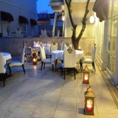Elegance East Hotel - Bild 8