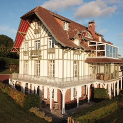 The Old Fenwick House thumbnail 1