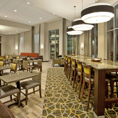 Hampton Inn & Suites Minneapolis / Downtown thumbnail 17