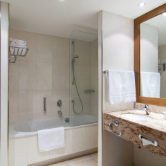 Holiday Inn Nürnberg City Centre by IHG - Bild 10
