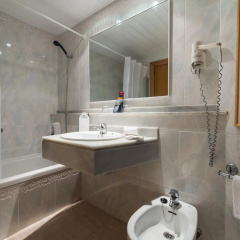 Hotel Exagon Park - Bild 11