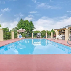 Red Carpet Inn & Suites thumbnail 31