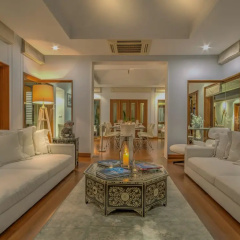Villa Macaque and Villa Languor thumbnail 2