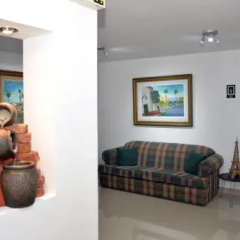 Tang Hotel thumbnail 2