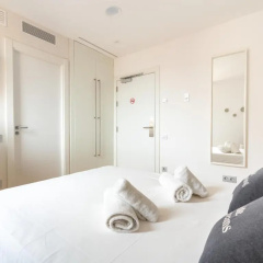 Limehome Barcelona Carrer de Fontcoberta - Bild 18