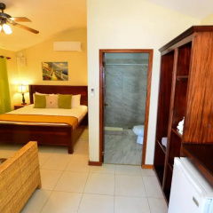 Palm Cove Cabins at Coconut Row thumbnail 5