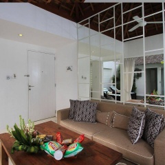 The Kanjeng Suites Villas Seminyak - Bild 11