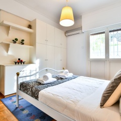 Groovy Apartment by the Sea with Garden - Bild 3