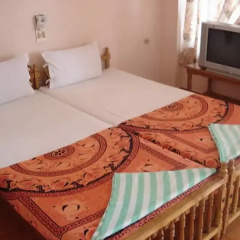 Shirleys Beach Hotel thumbnail 34