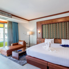 Erawan Phangnga Hotel, Natai Beach - Bild 4