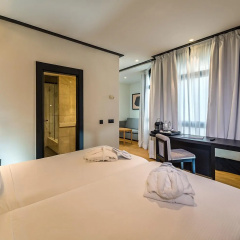 H10 Puerta de Alcalá 4* Sup - Bild 9