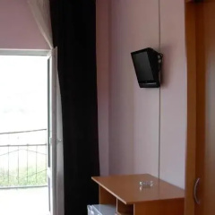Arhos Guest House