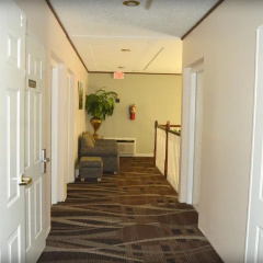 Adams Inn thumbnail 11