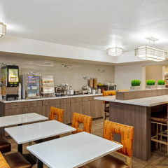 La Quinta Inn & Suites by Wyndham Las Vegas Red Rock - Bild 17