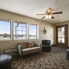Super 8 by Wyndham Blackwell thumbnail 7