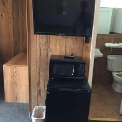 Woodridge Motel thumbnail 37